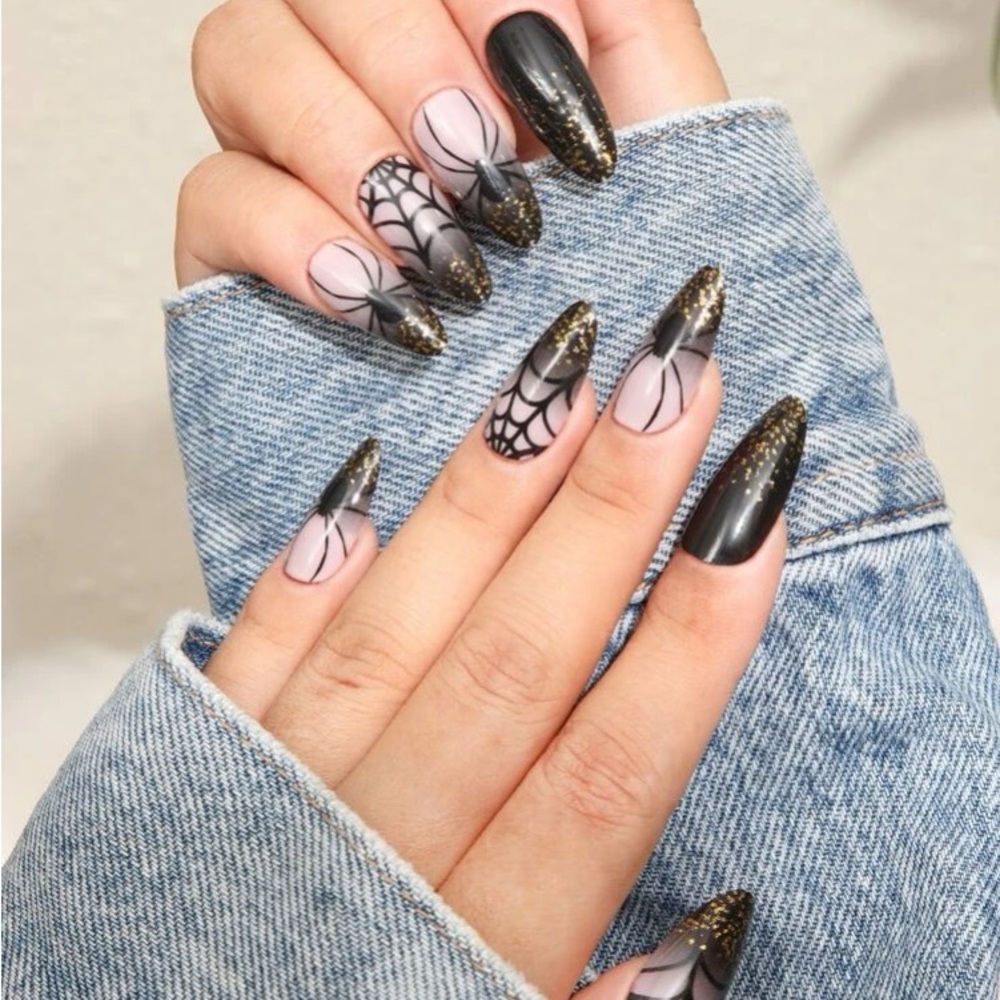 💅 Press on Nails 💅